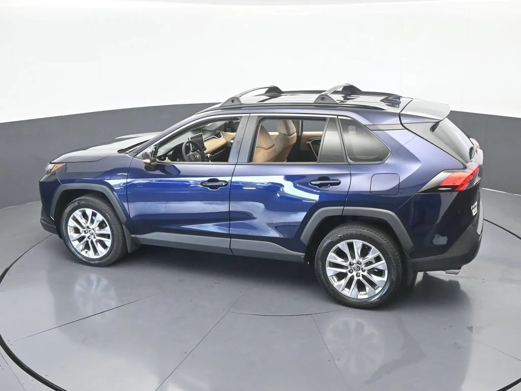 Used 2025 Blueprint Toyota XLE Premium image 49