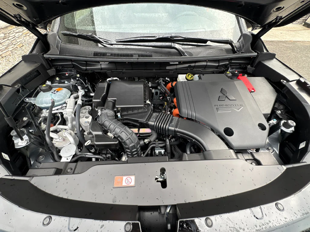 New 2026 Gray Mitsubishi SEL image 69