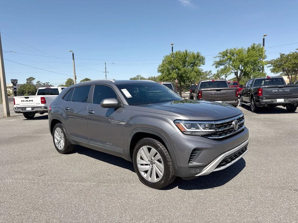 2022 Volkswagen Atlas Cross Sport 3.6L V6 SE w/Tech's photo