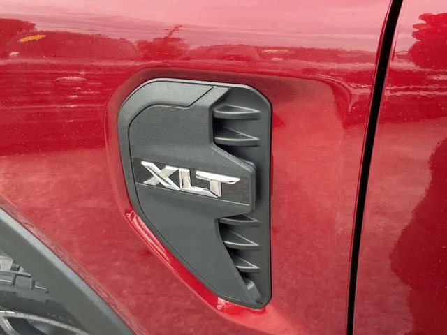 New 2026 Ruby Red Metallic Tinted Clearcoat Ford XLT image 6