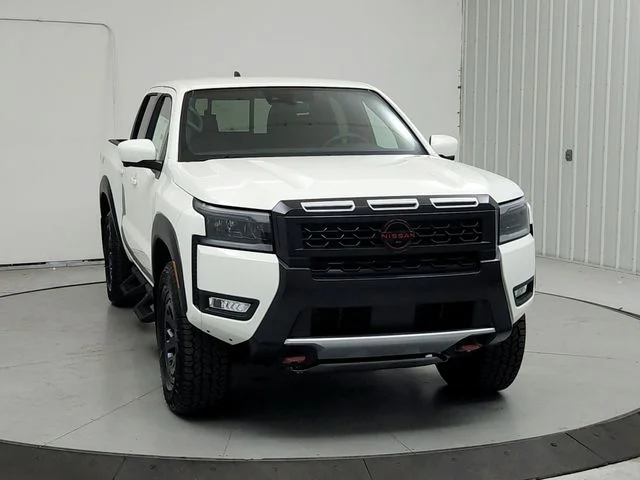 New 2026 White Nissan PRO-4X image 2