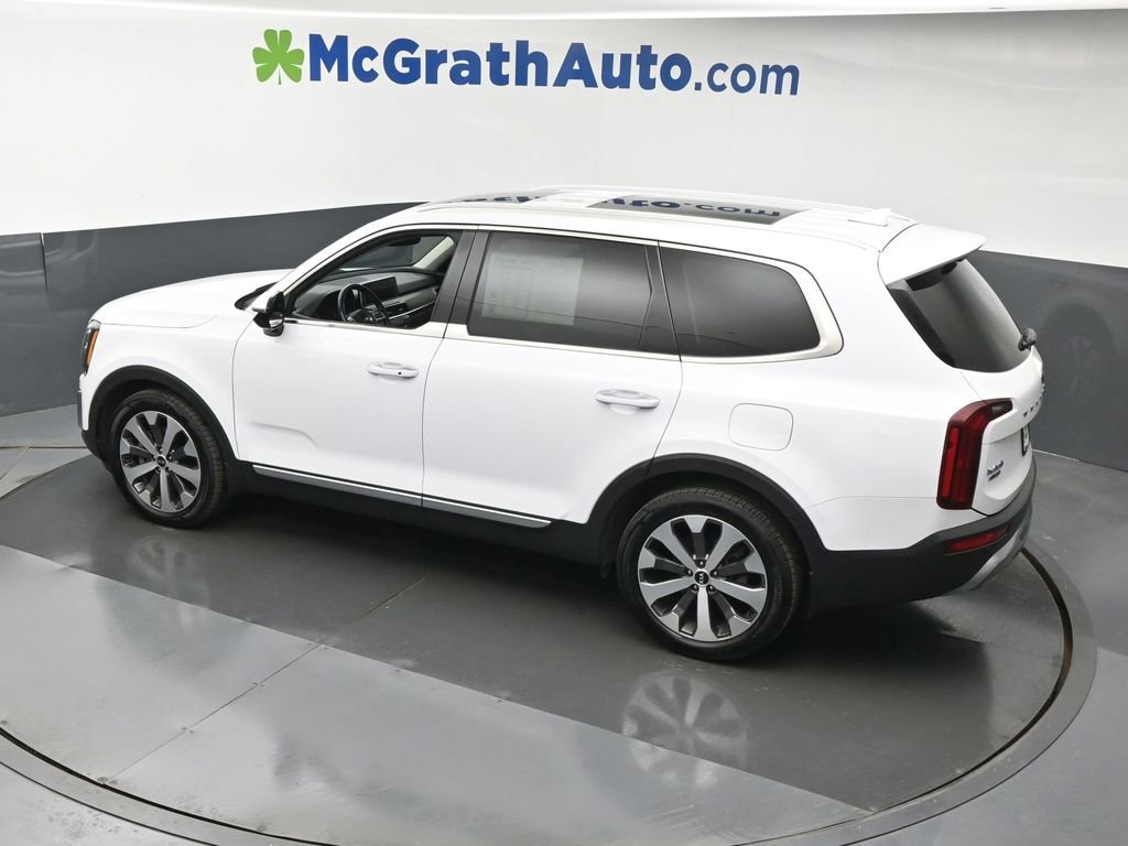 Used 2021 White Kia SX image 27