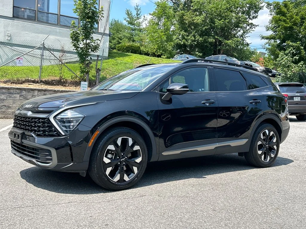 Used 2024 Black Kia X-Line image 5