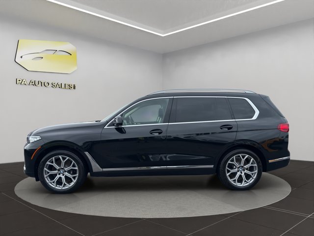 Used 2021 Black Sapphire Metallic BMW xDrive40i image 4