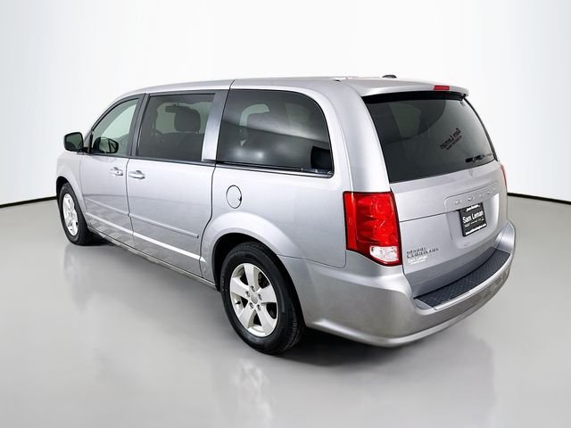 Used 2016 Silver Dodge SE image 5
