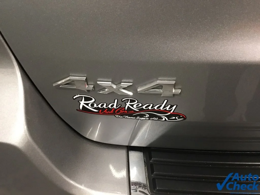 Used 2016 Silver Jeep Limited image 15