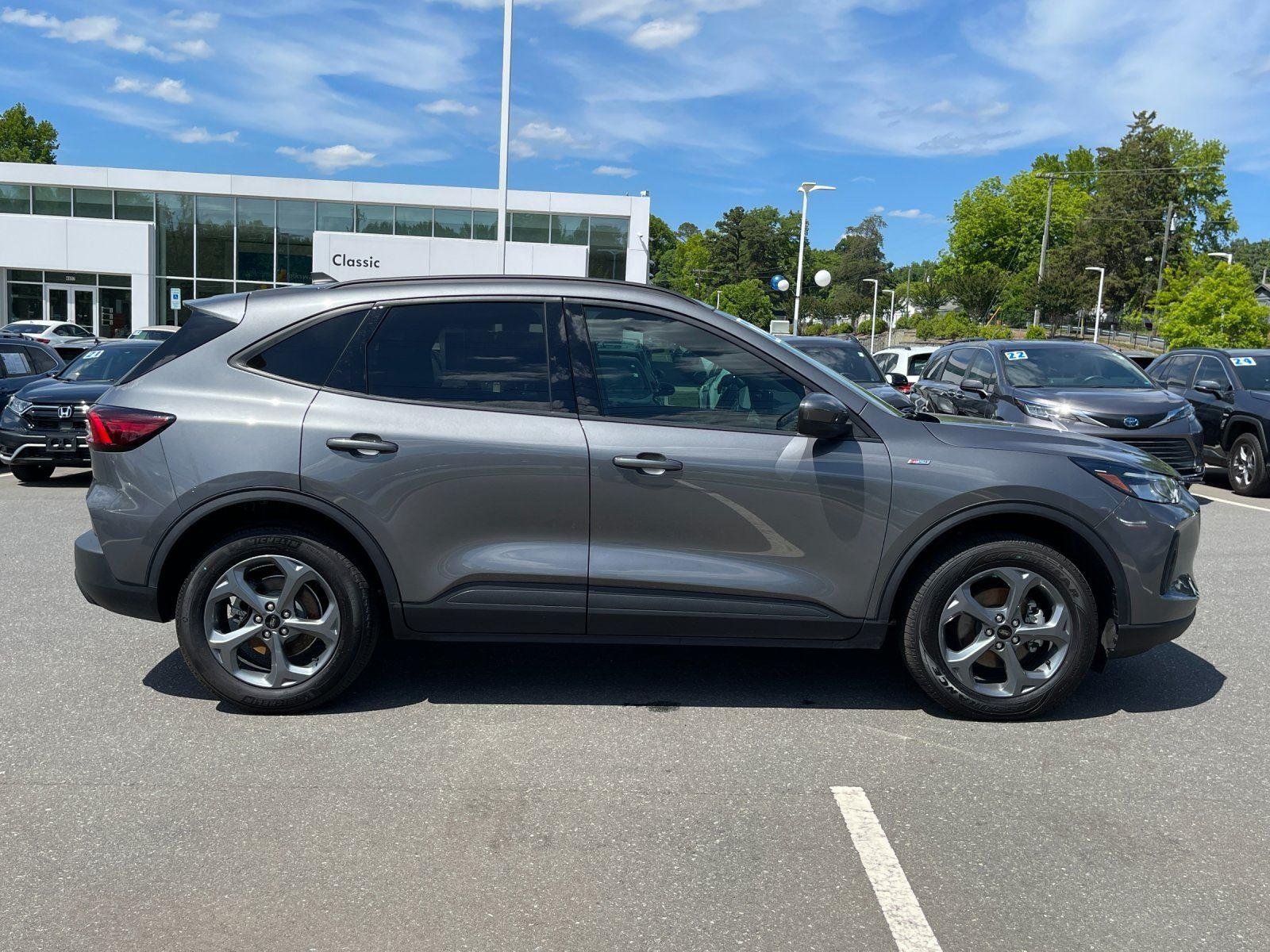 Used 2025 Carbonized Gray Ford ST-Line Select image 6