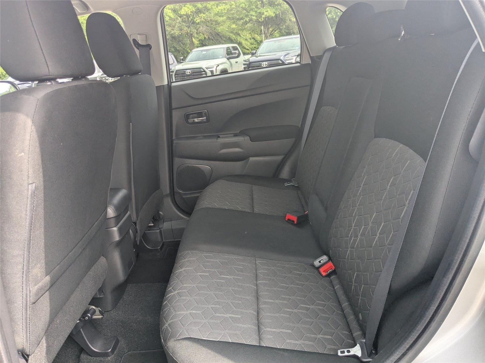 Used 2025  Mitsubishi S image 13