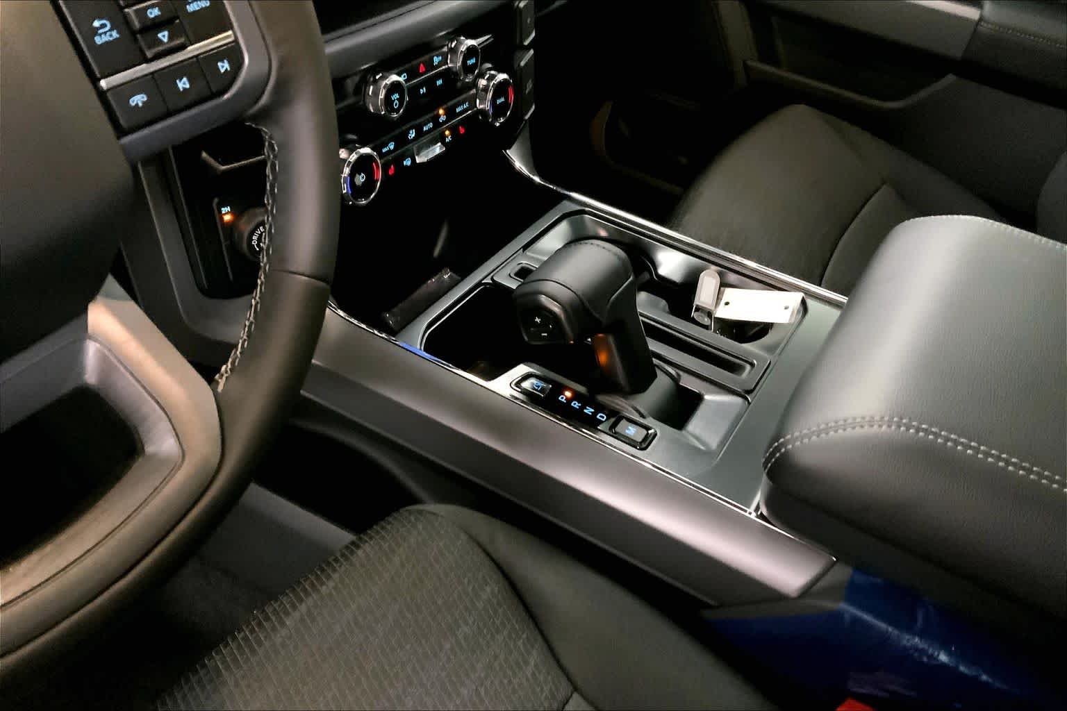 New 2026 Antimatter Blue Metallic Ford XLT image 6