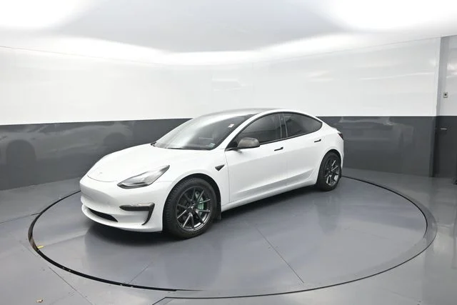 Used 2022  Tesla Long Range image 35