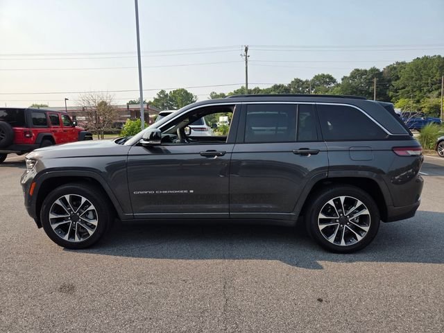 Used 2025 Gray Jeep Overland image 4