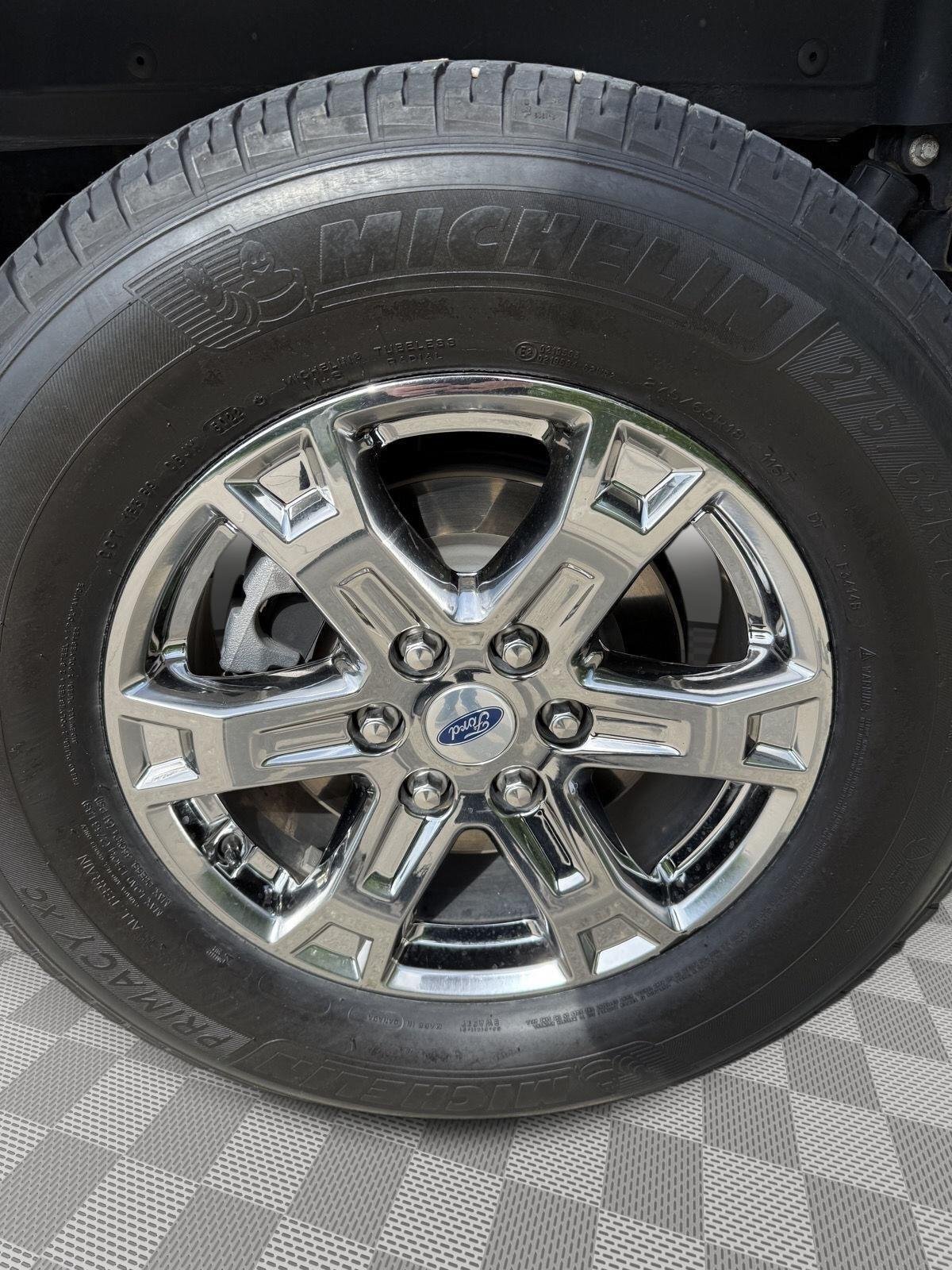Certified Used 2021 Iconic Silver Ford XLT image 18