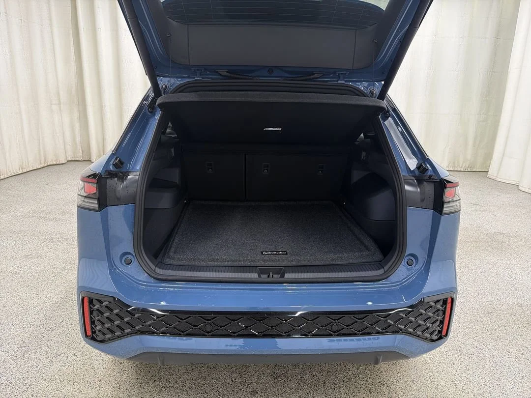 New 2026 Monterey Blue Pearl Volkswagen SEL R-Line Turbo image 17
