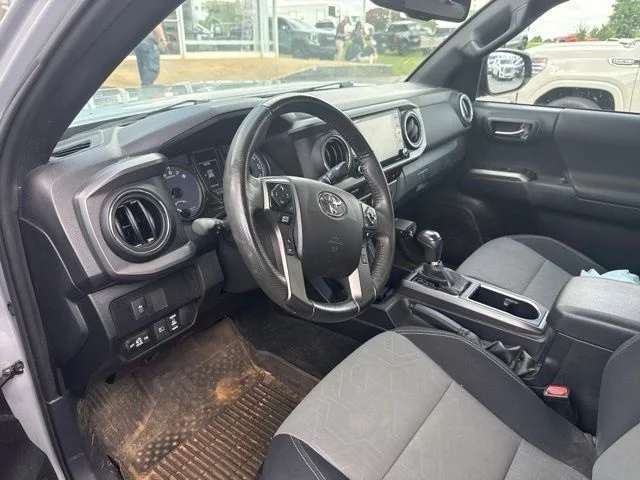 Used 2021  Toyota TRD Off-Road image 34