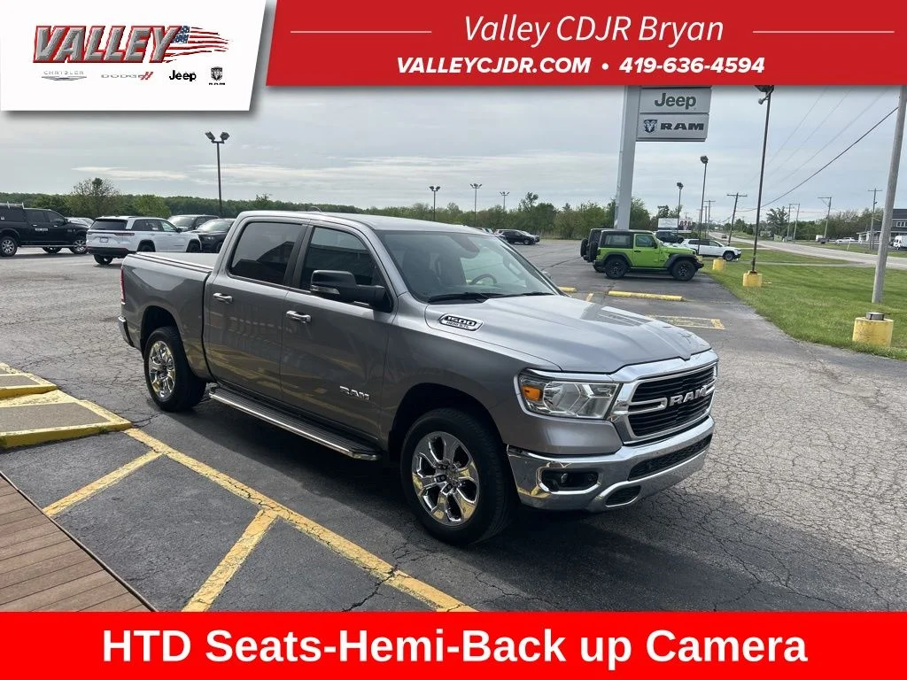 2020 RAM 1500 Big Horn/Lone Star 4x4 Crew Cab 5'7's photo
