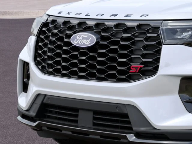 New 2027 Star White Metallic Tri-Coat Ford ST image 17