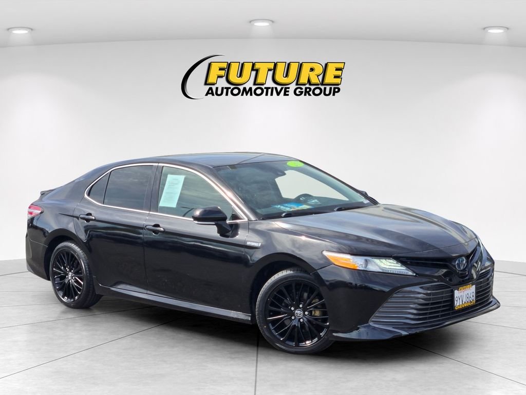 Used 2020 Black Toyota XLE image 1