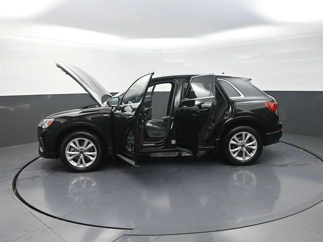 Used 2025  Audi Premium image 42