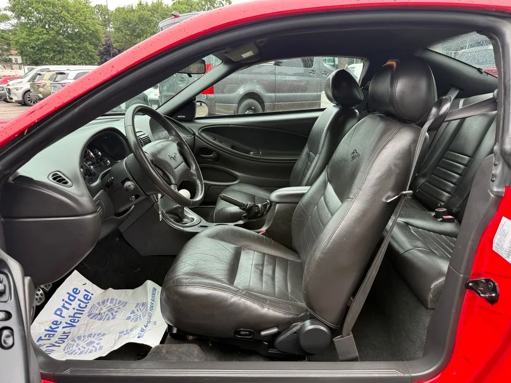 Used 2004 Red Ford GT image 22
