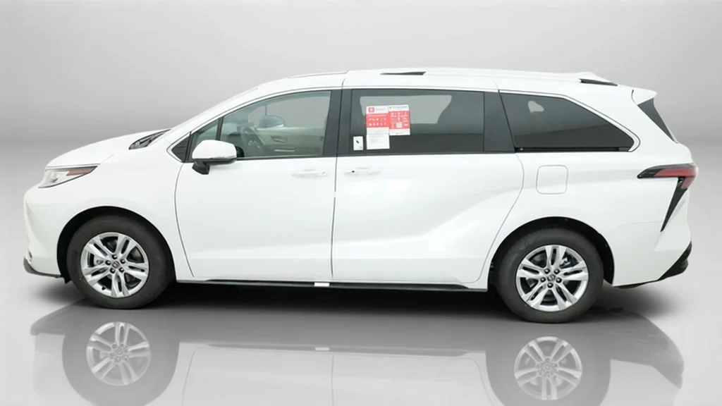 New 2026 Wind Chill Pearl Toyota Limited image 3