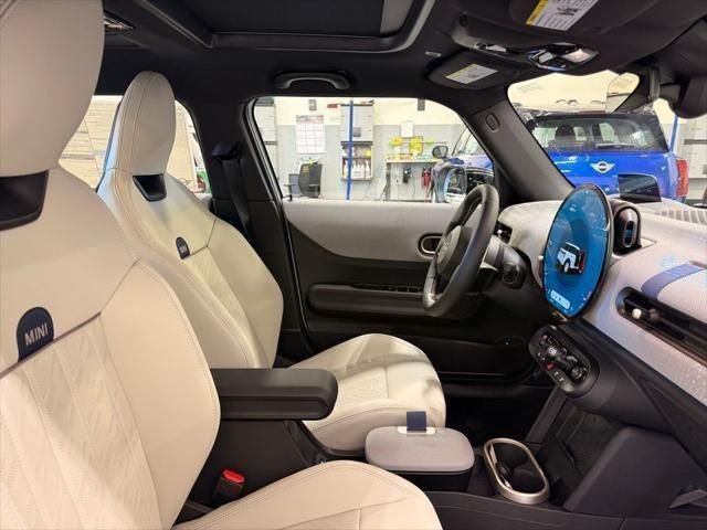 2025 MINI Hardtop 4 Door S - Photo 29