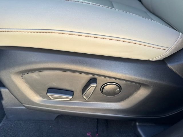 New 2026 Star White Metallic Tri-Coat Ford Active image 17