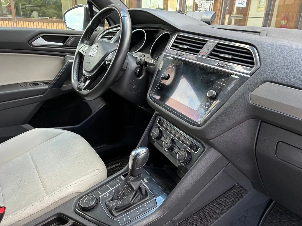 Used 2021 Silver Volkswagen 2.0T SE R-Line Black image 42