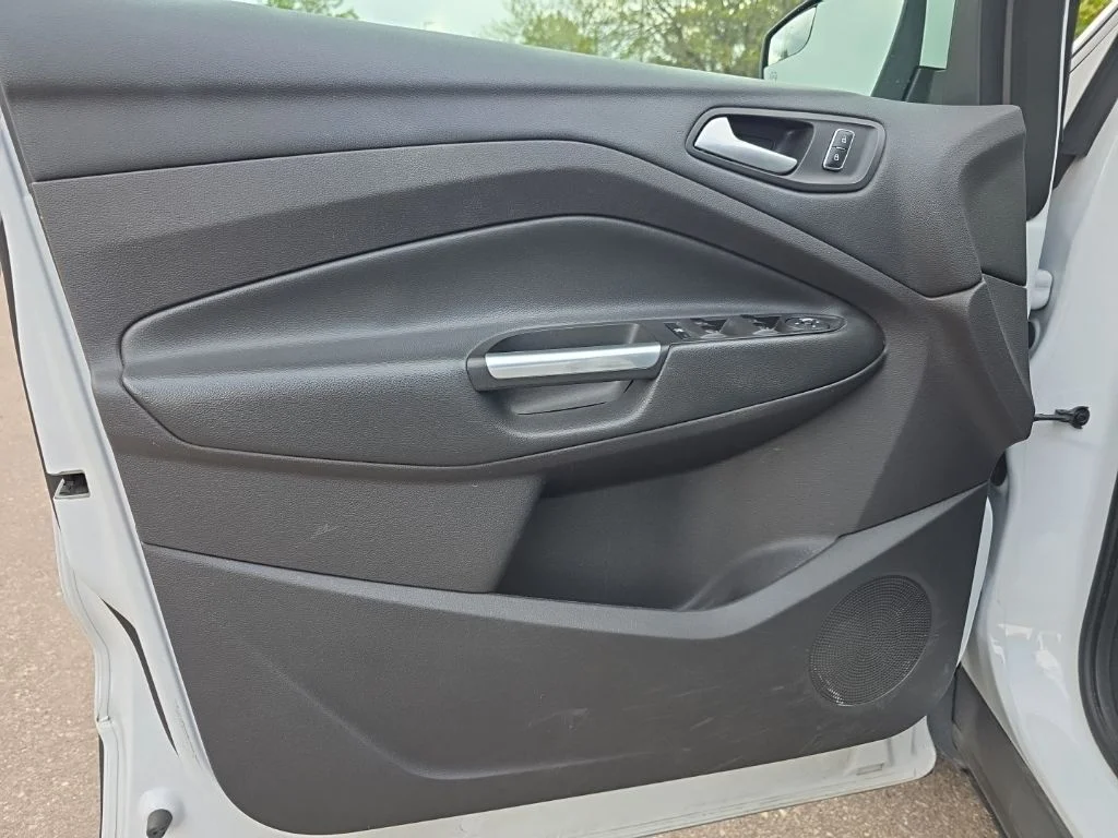 Used 2015 Oxford White Ford SE image 10