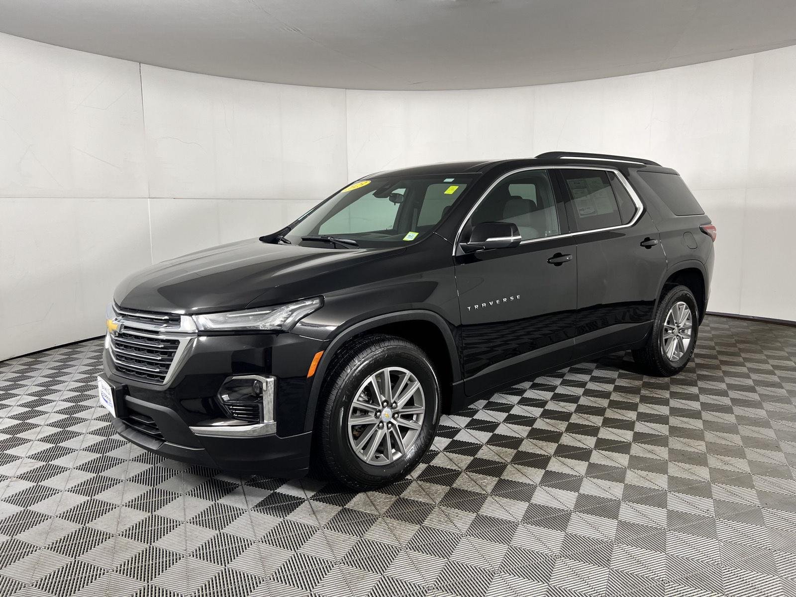 Used 2023 Mosaic Black Metallic Chevrolet LT Cloth image 22