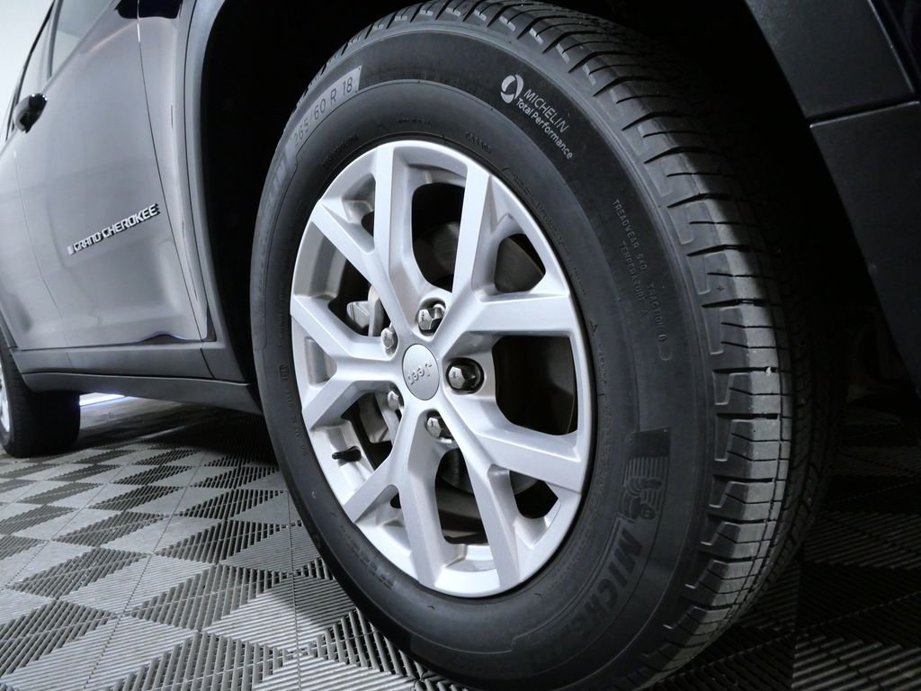 Used 2023 Black Jeep Limited image 27