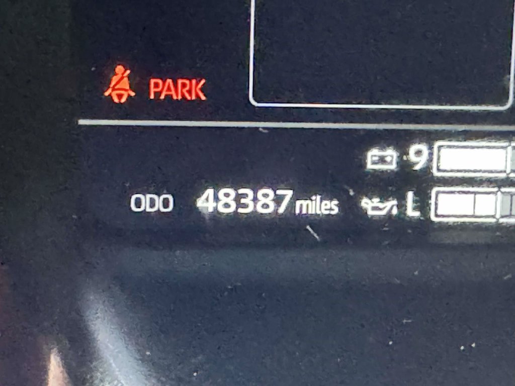 Used 2025 Silver Toyota Platinum image 14