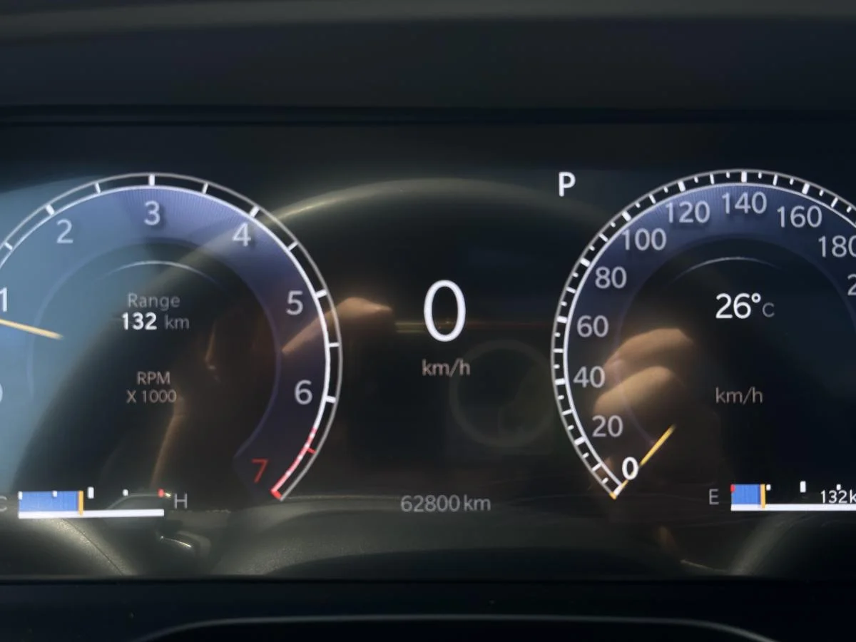 Used 2024 White Jeep Limited image 17