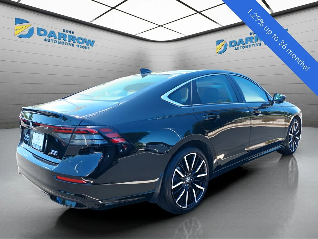 Used 2024 Black Honda Touring image 5