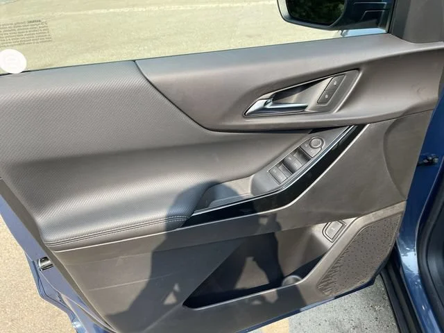 New 2027 Lakeshore Blue Metallic Chevrolet LT image 10