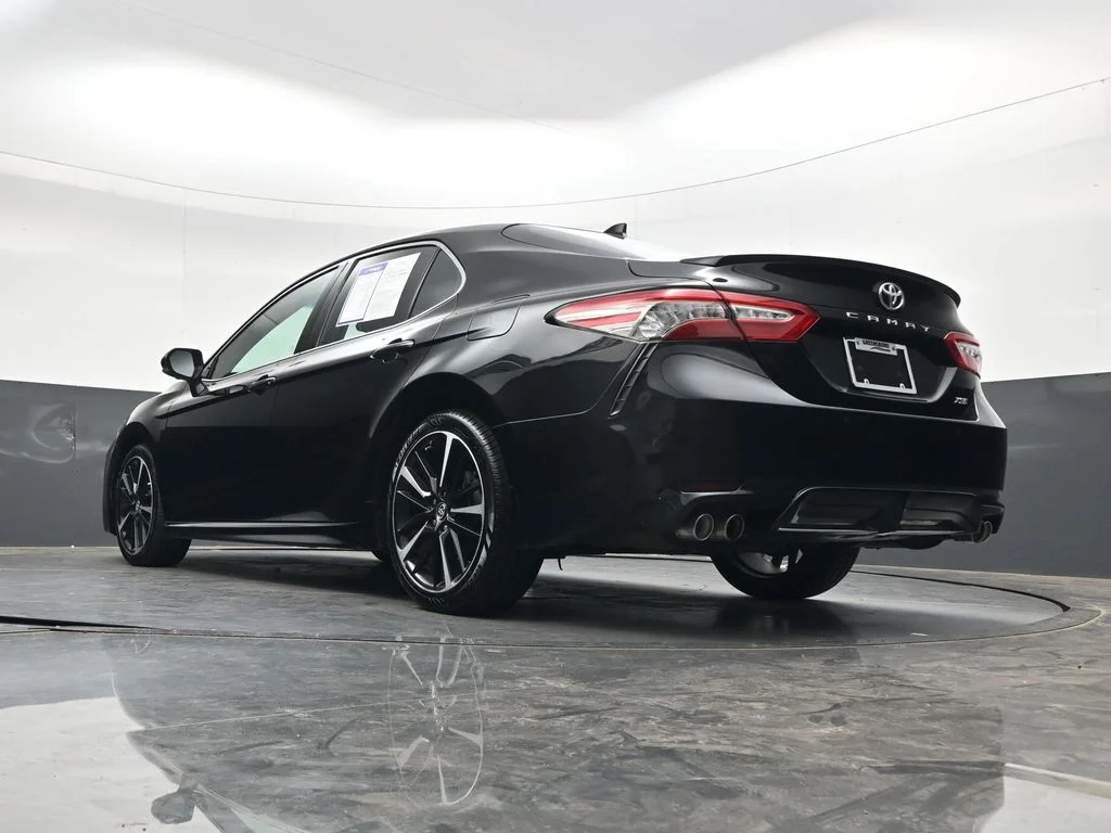 Used 2018 Midnight Black Metallic Toyota XSE image 36