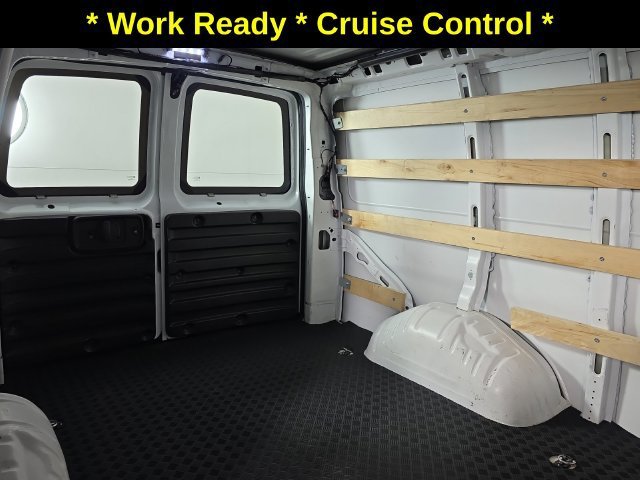 Used 2025 Summit White GMC Work Van image 28