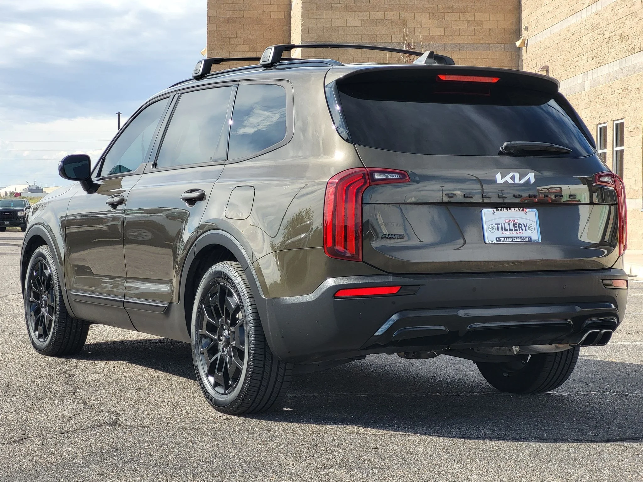 Used 2022 Dark Moss Kia SX image 5