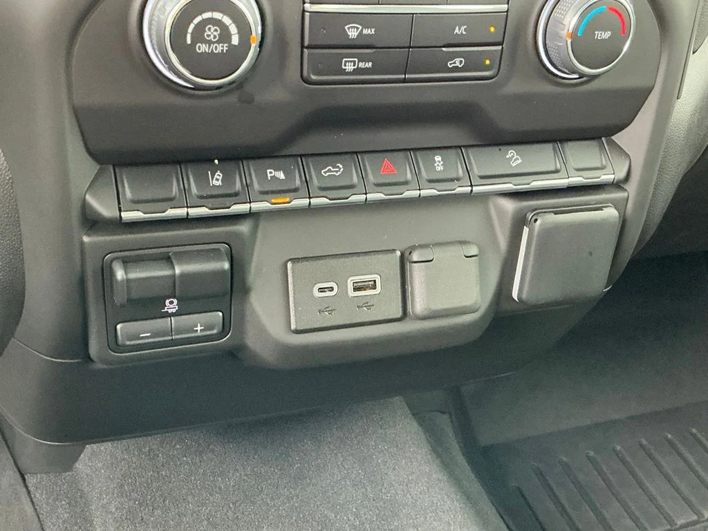 Used 2024 White Chevrolet Custom image 47