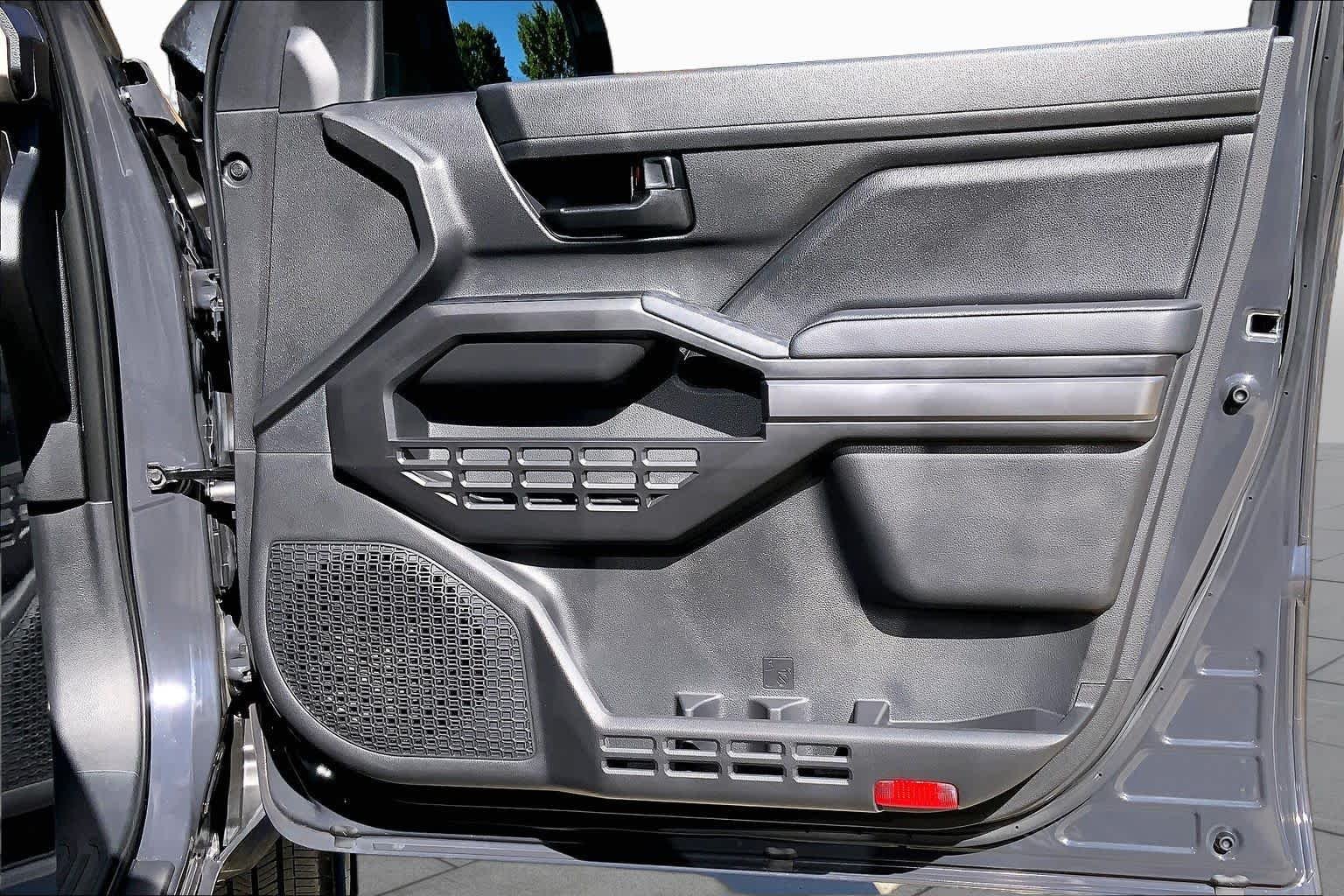 Used 2025 Underground Toyota SR5 image 22