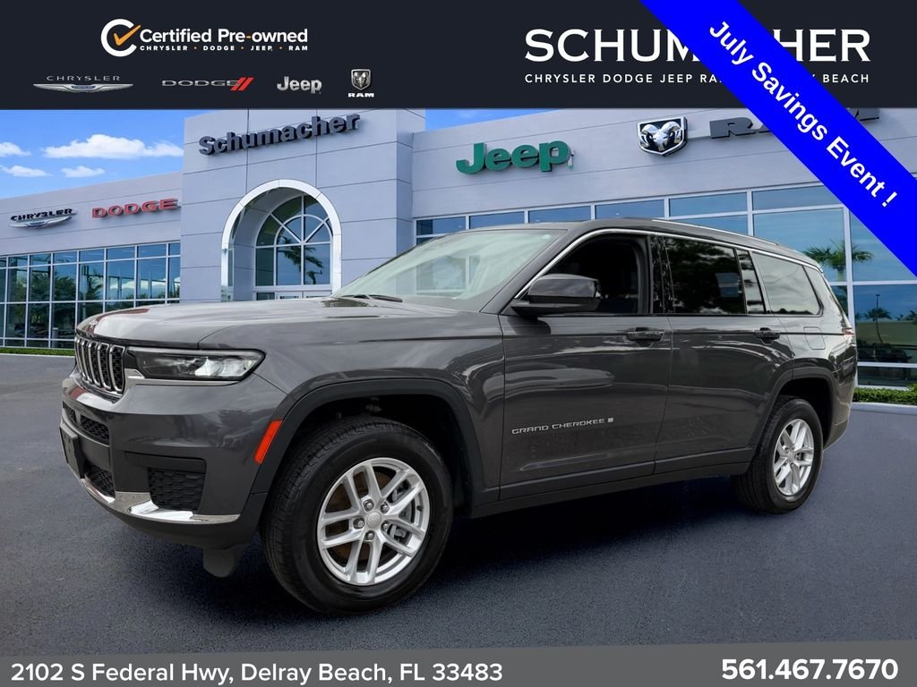 Used 2023 Gray Jeep Laredo image 3