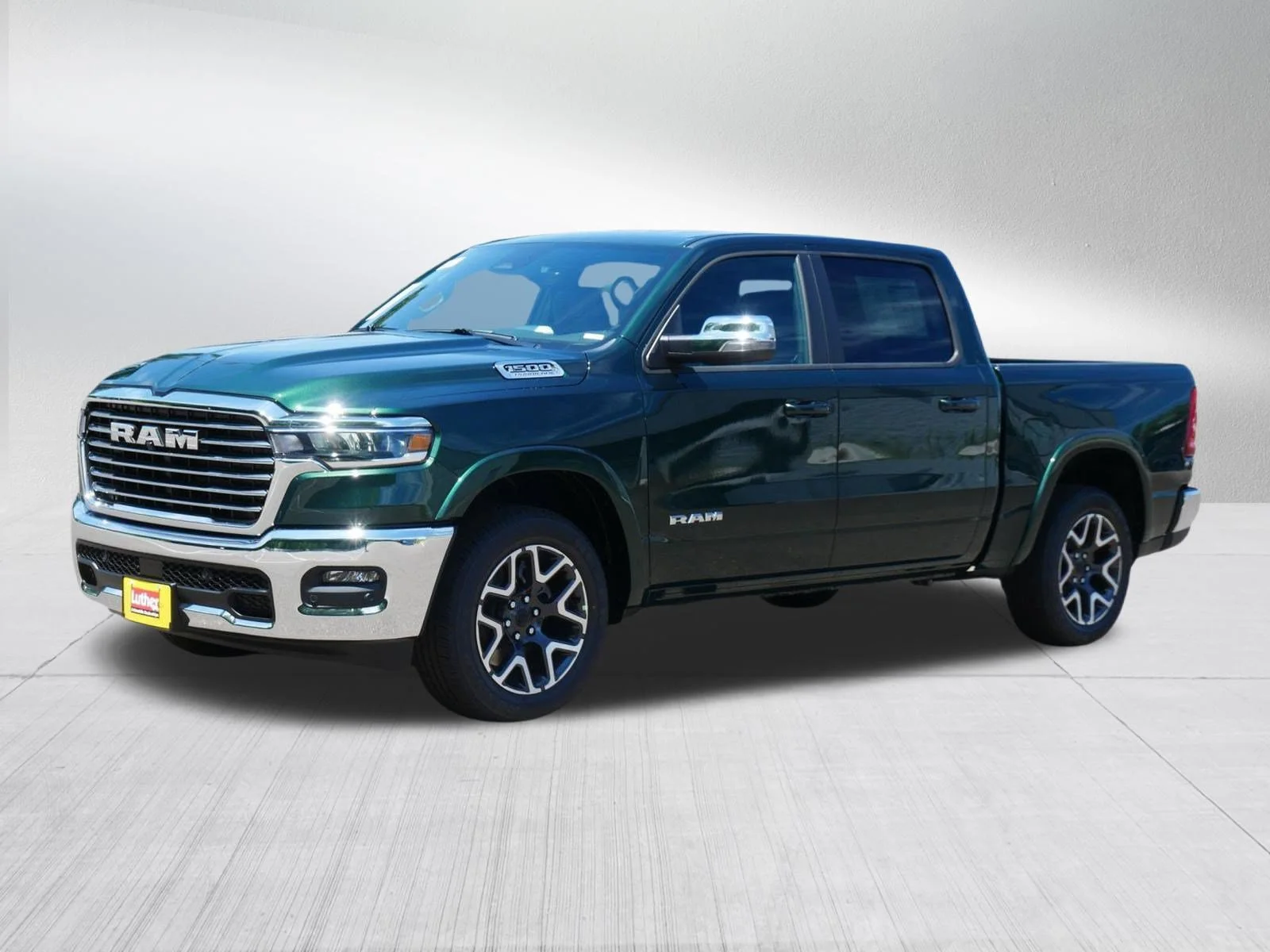 New 2026 Serrano-Green Metallic Exterior Paint RAM Laramie image 3