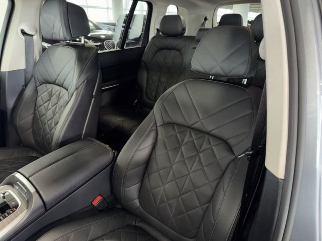 Used 2024 Skyscraper Grey Metallic BMW xDrive40i image 33