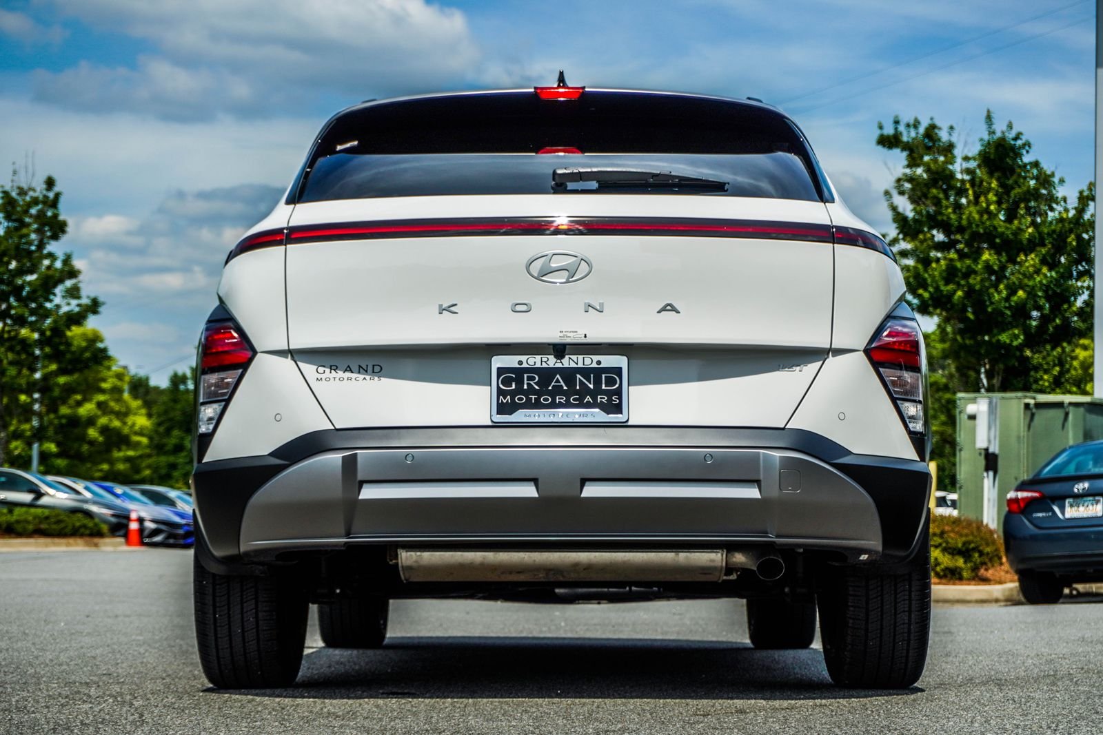 Used 2026 White Hyundai Limited image 12