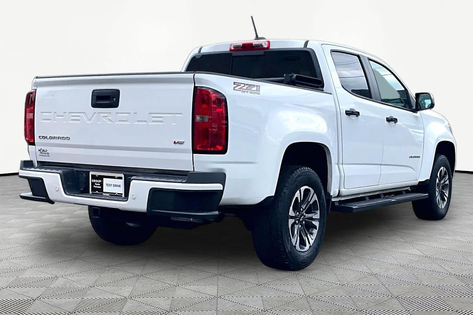 Used 2022 Summit White Chevrolet 4WD Z71 image 13