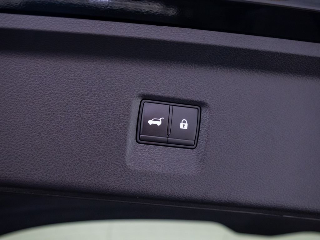 Used 2023 Mineral INFINITI Sensory image 36