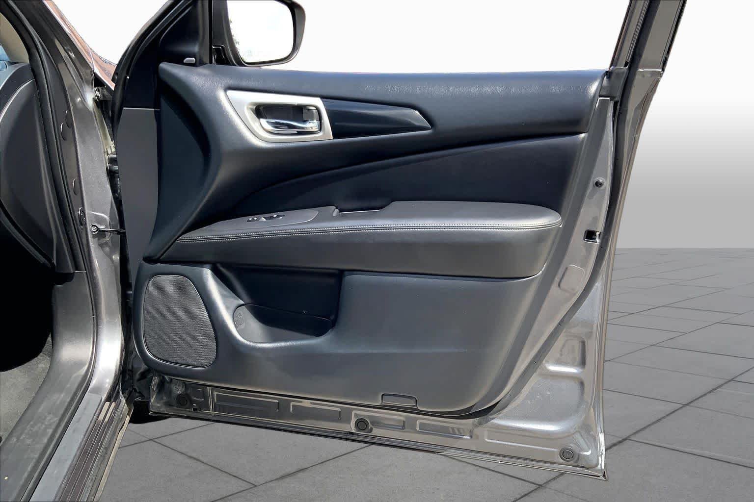 Used 2020 Gun Metallic Nissan SV image 21
