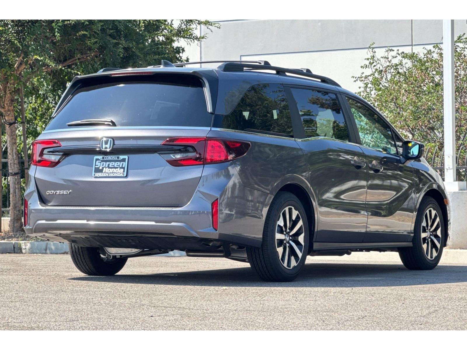 Used 2026 Modern Steel Metallic Honda EX-L image 3