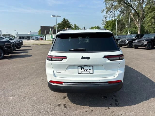 New 2026 Bright White Clear-Coat Exterior Paint Jeep Altitude image 33