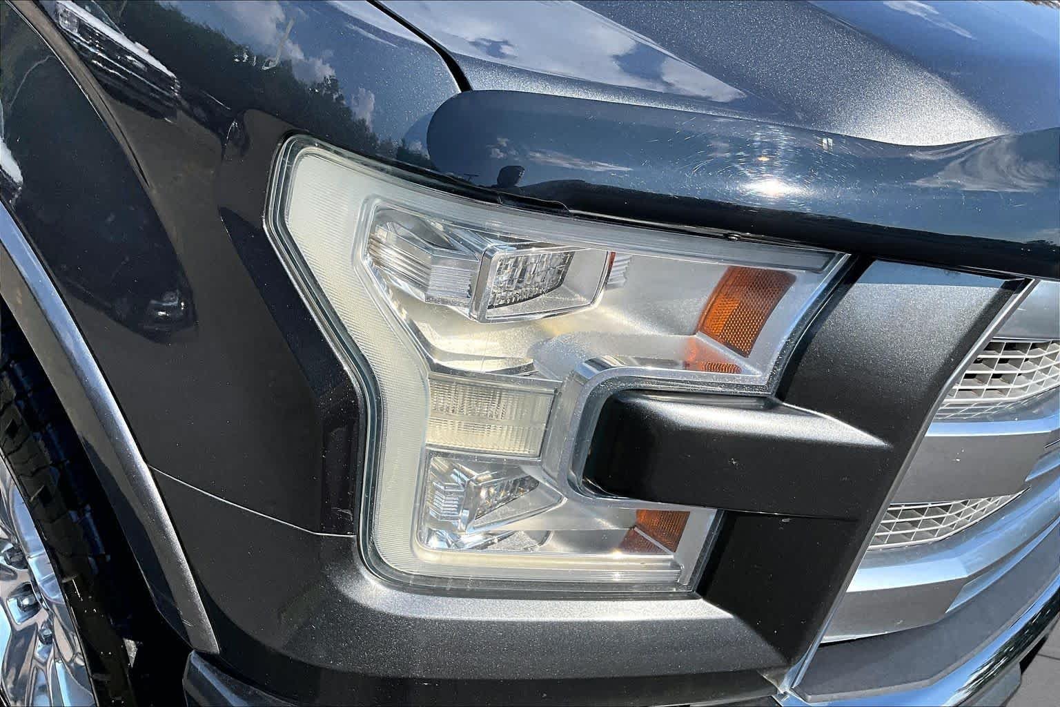 Used 2015 Magnetic Metallic Ford Platinum image 26