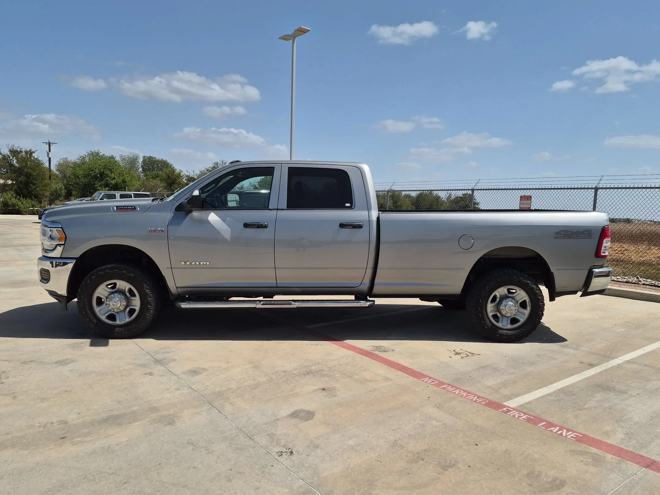 Used 2021 Silver Ram Tradesman image 6